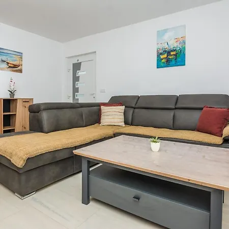 Apartment Vujeva *